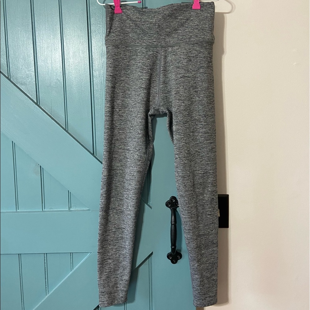 Core 10 Women’s Gray Athletic Leggings Size Medium